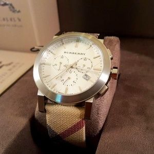 NEW Burberry Men's City Leather Strap Nova 9357